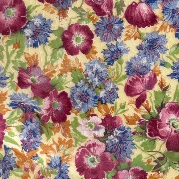 Royal Winton Chintz 8.75” Royalty Scalloped Plate - Picture 9 of 11